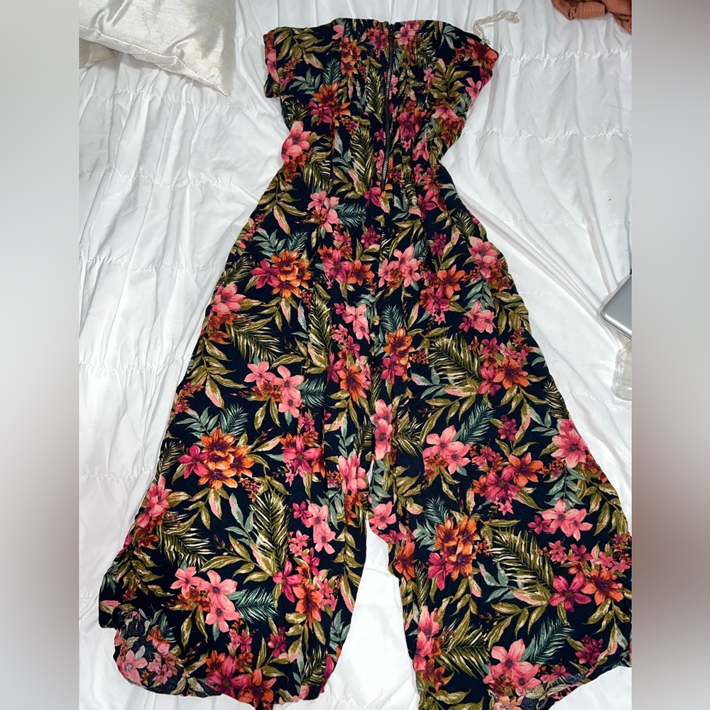 Jumpsuit with a bow